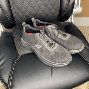 Men's 12 Sketchers Non-slip shoes